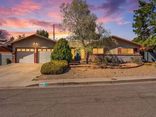 9507 Lagrima De Oro Rd NE, Albuquerque, NM 87111