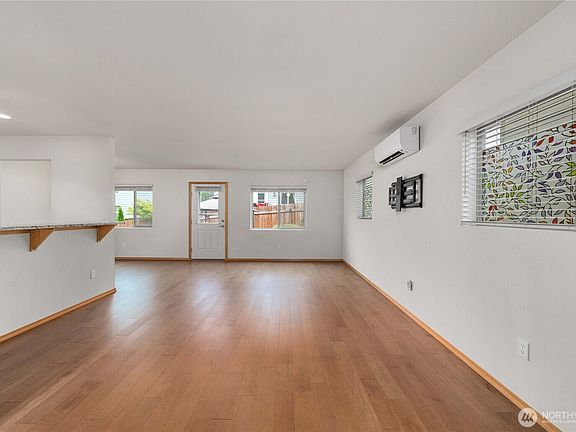 3rd image of 391 NE OHenry Court