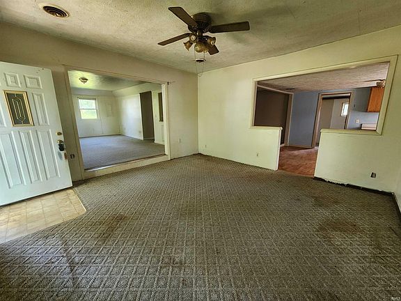 3rd image of 1107 S Clinton Ave