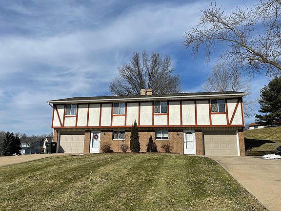 6281 is on the right side of the duplex.