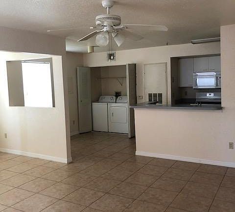 2nd image of 1606 Columbia Arms Cir Unit 121