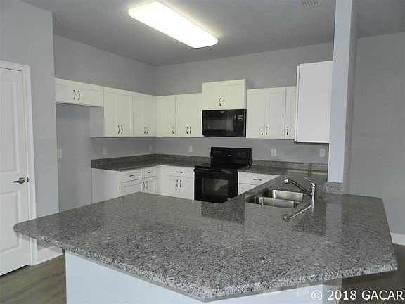 5th image of 15964 NW 121st Ln
