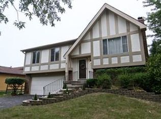 445 Independence Ln, Bolingbrook, IL 60440