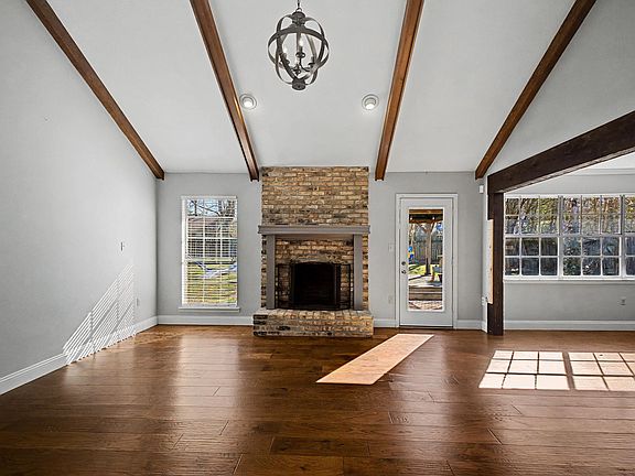 2nd image of 139 Brycewood Cir