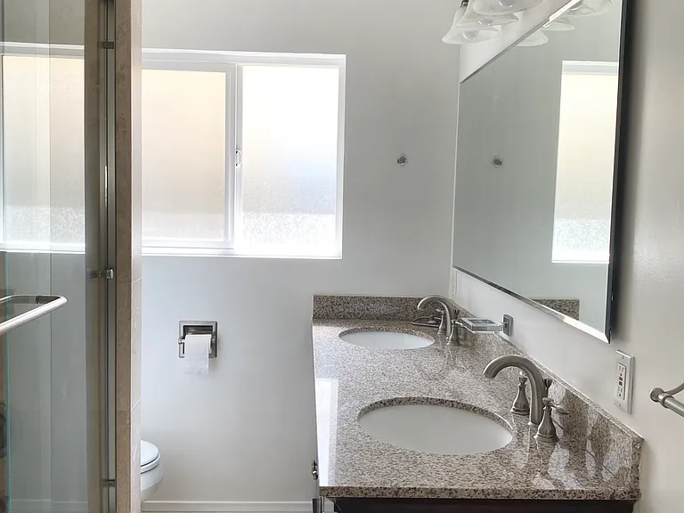 2215 Harriman Ln #A — Photo 12