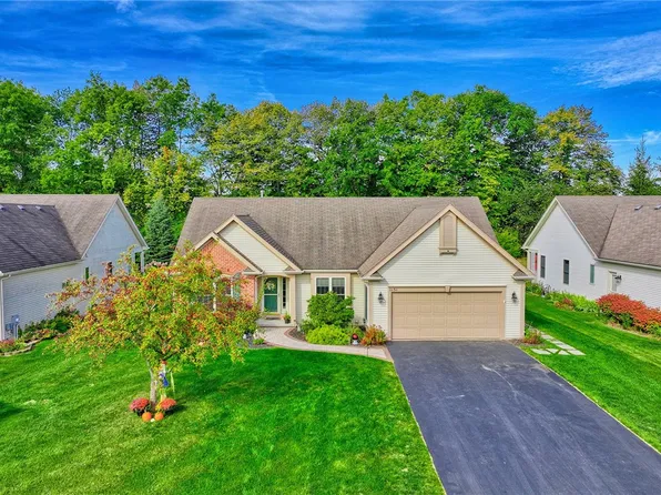 1151 Twin Leaf Ter, Webster, NY 14580