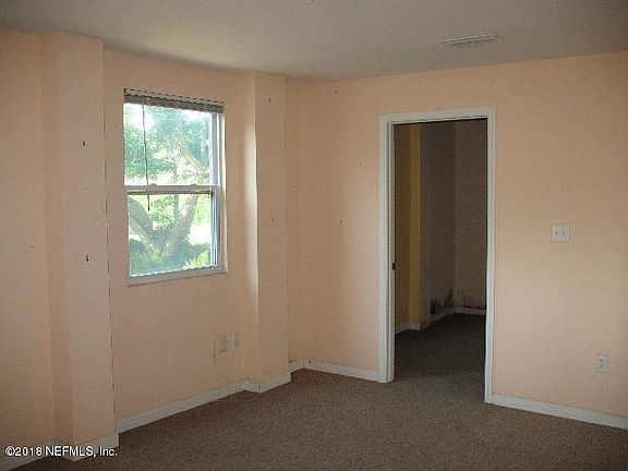 3rd image of 335 N Fletcher Ave