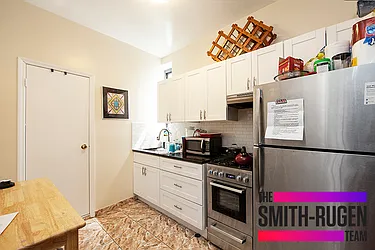 Rented by R New York