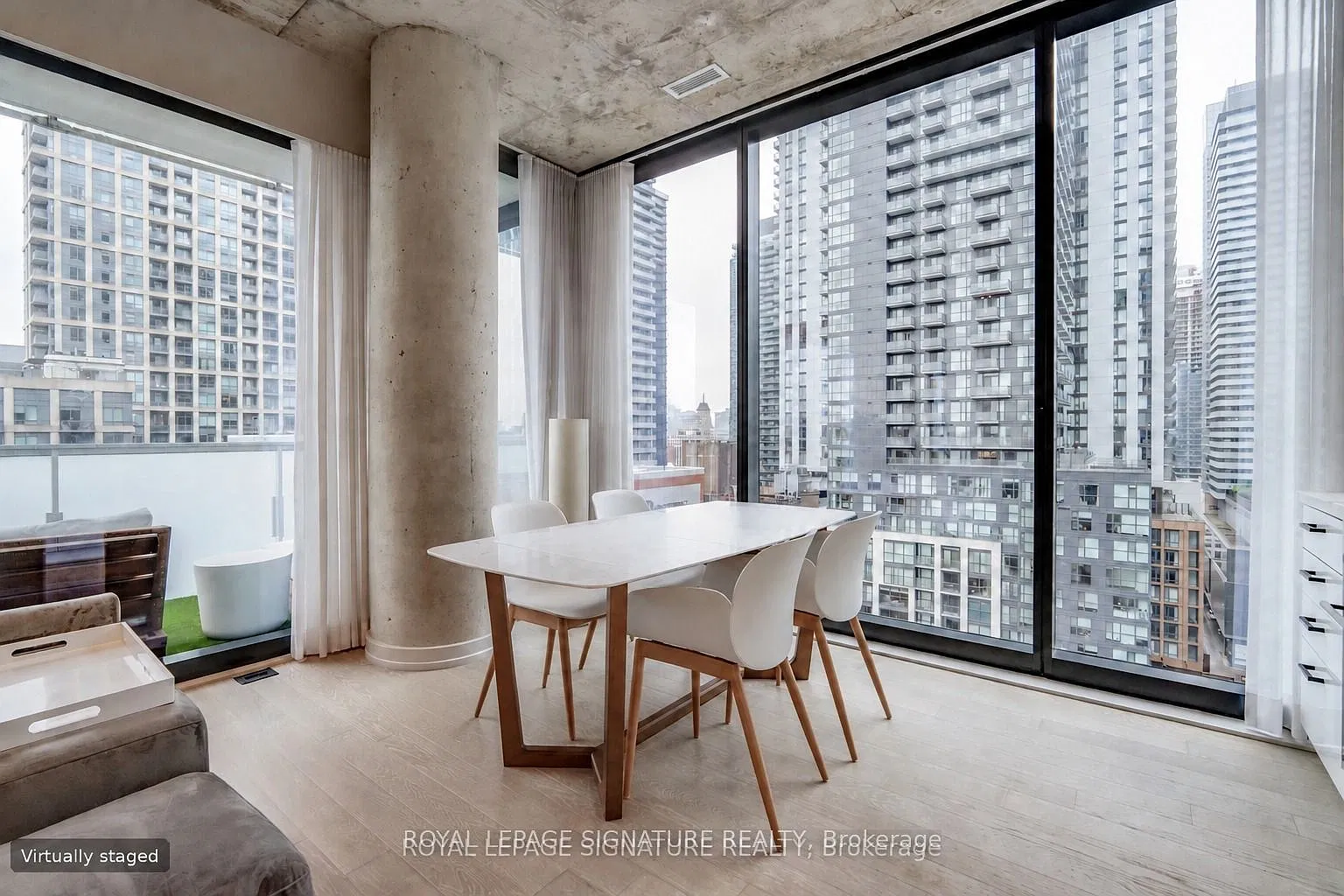 11 Charlotte St — Photo 3