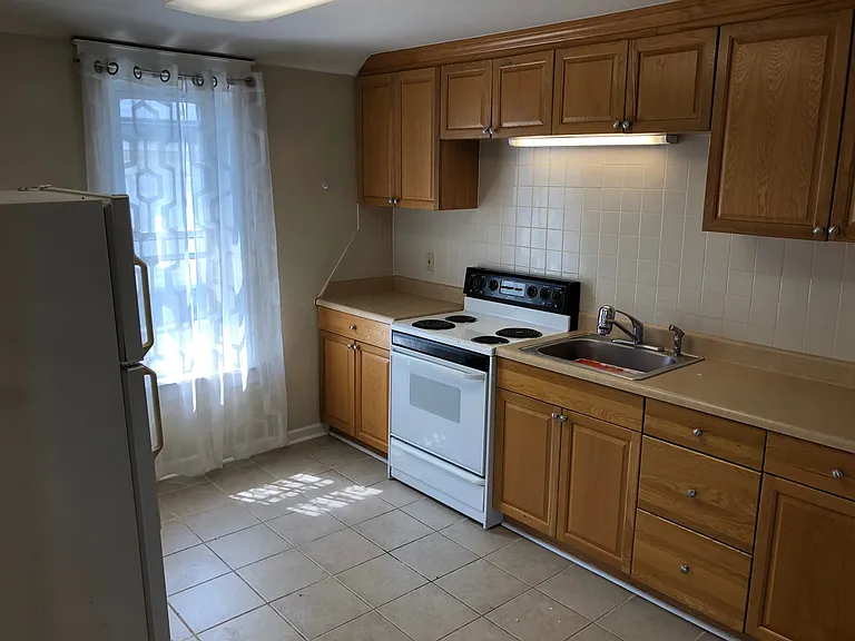 45-47 Maplewood Ave — Photo 8