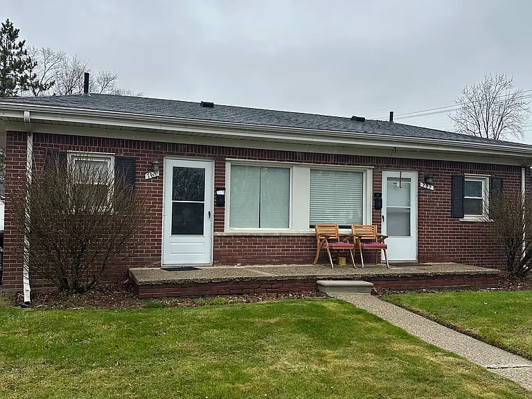 761 Adams St — Photo 3