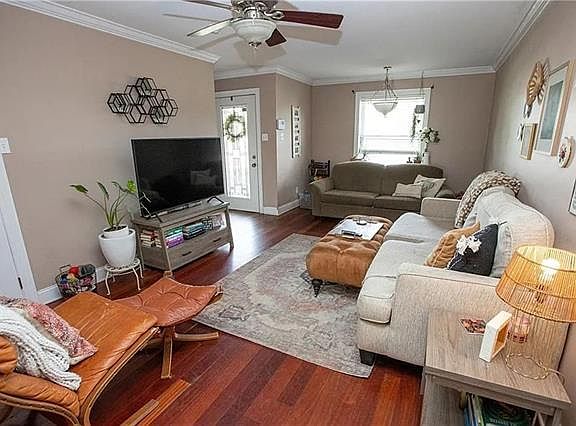 4th image of 6046 Bellaire Dr