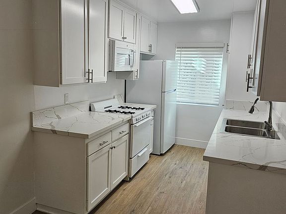 5th image of 10970 Palms Blvd #2