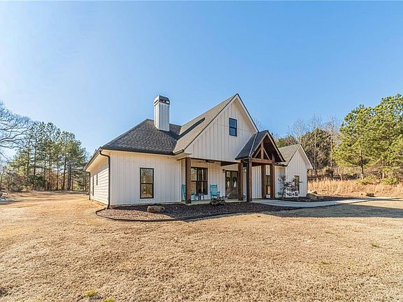 3rd image of 5304 S Apple Valley Rd