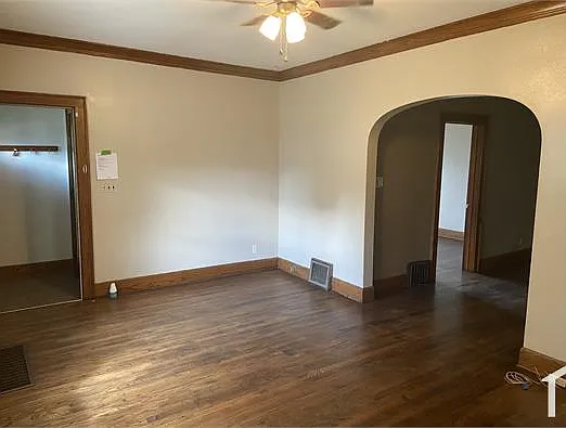2 bed, 1100 sqft, $950 — Photo 2