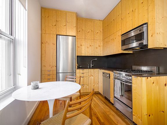 2nd image of 316 Mott St APT 1F