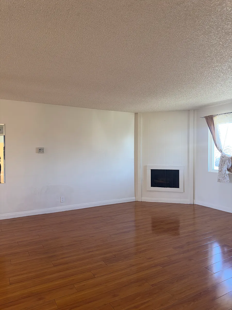 Building Photo - 415 Pomelo Ave #F