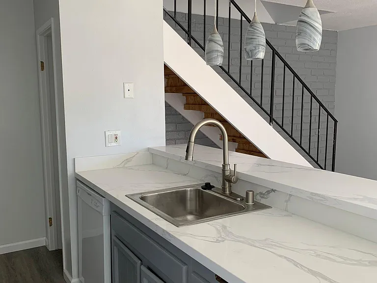 9860 Buena Vista Ave — Photo 5