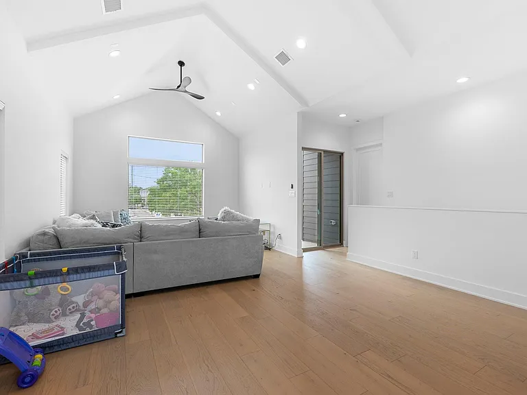 3512 Mosley Ct #A — Photo 12