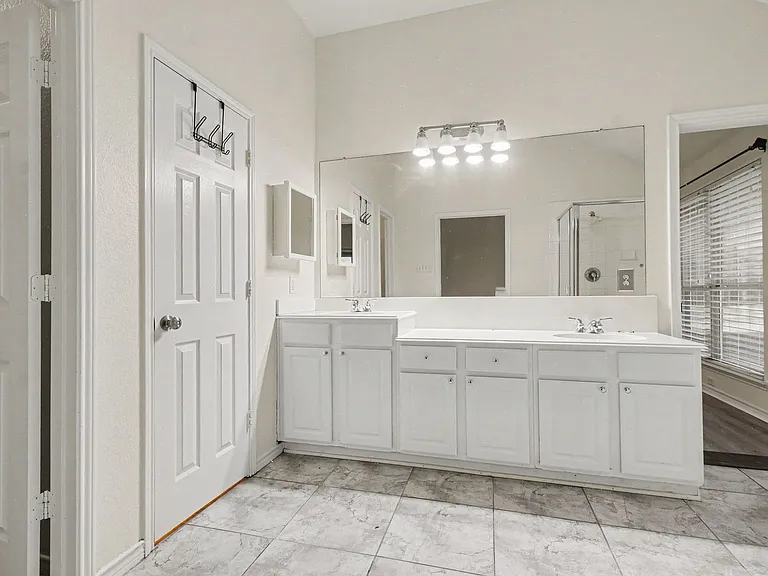 1707 Briarhollow Dr — Photo 26