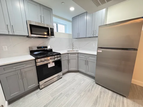 332 Robinson Ave #A, Staten Island, NY 10312