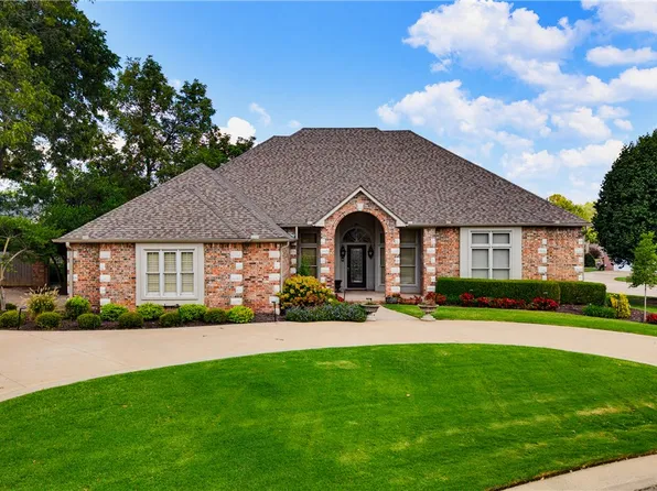 4005 Thornbury Dr, Springdale, AR 72764