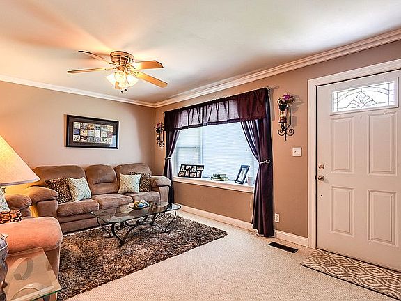 4th image of 4800 Green Meadow Ln