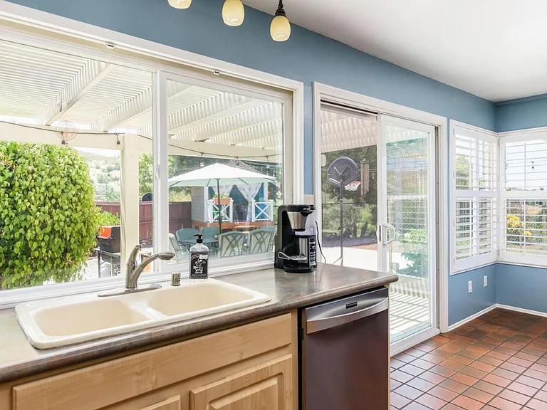 6555 Royal Gorge Ct — Photo 17