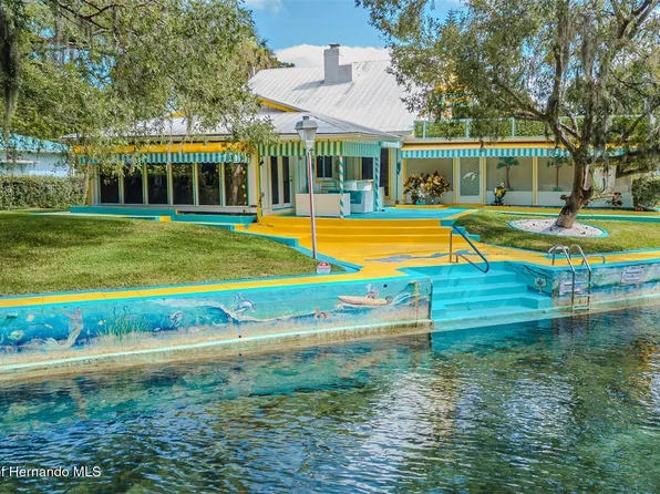 6682 W Richard Dr, Weeki Wachee, FL 34607