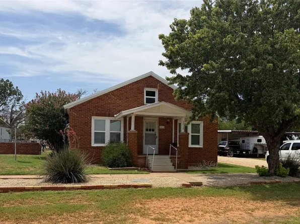 1212 8th St, Paducah, TX 79248
