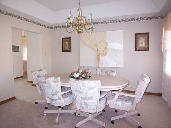 4th image of 105 Meadow Ln