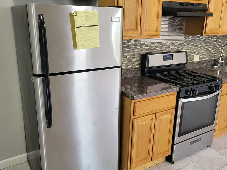162 Bassett St #3 — Photo 3