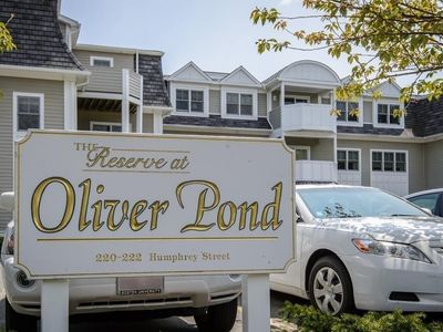 220 Humphrey St UNIT 304, Marblehead, MA, 01945