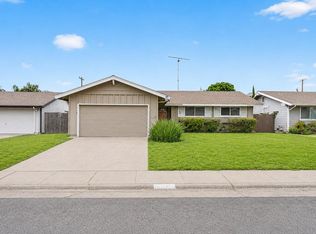 7033 3rd Pkwy, Sacramento, CA 95823