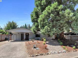 4588 W Hillside Dr, Eugene, OR 97405