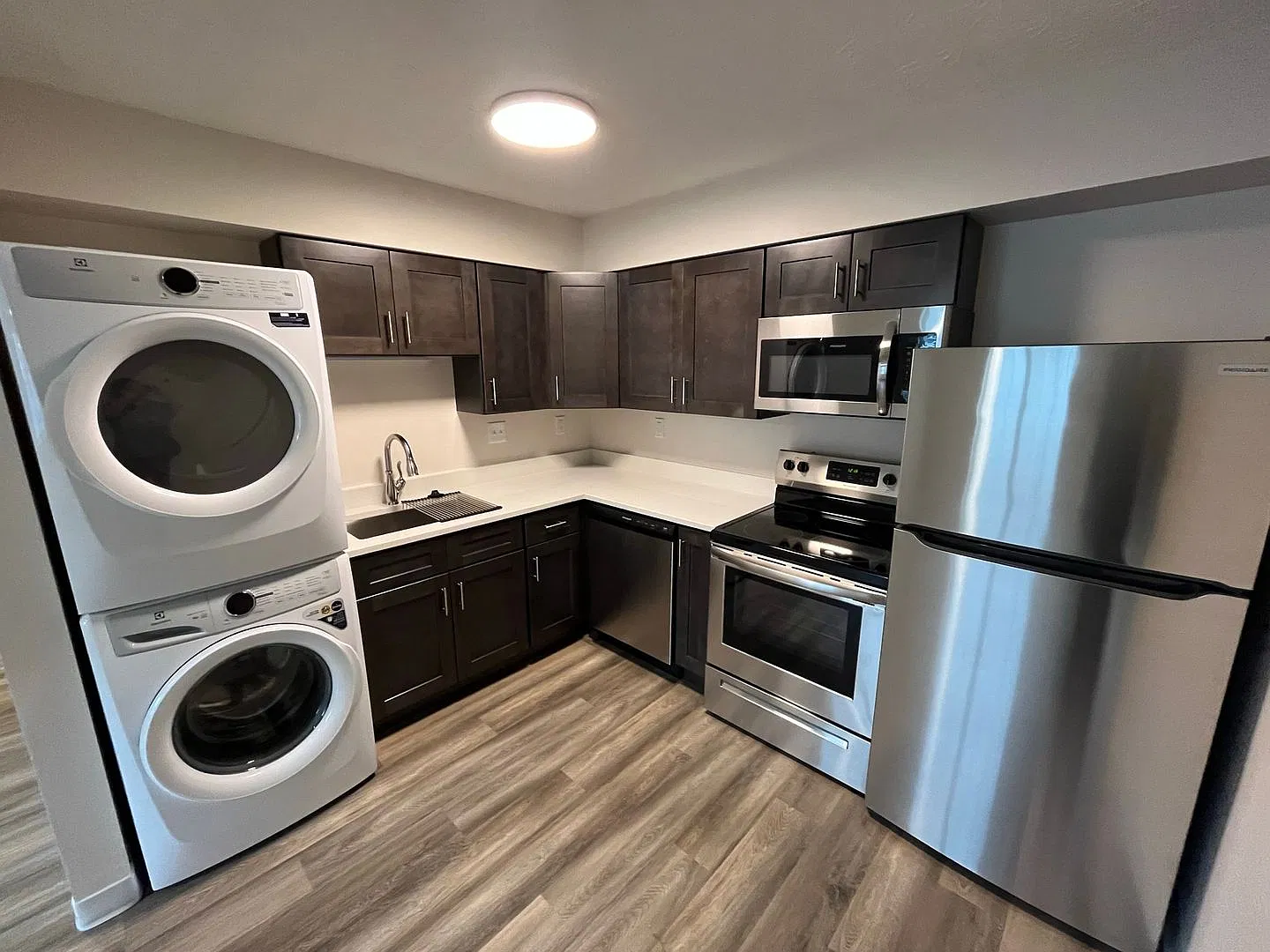 217 Sheetz St Apartments — Photo 4