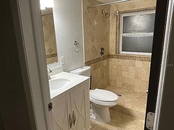 3rd image of 2294 Terrace Dr N