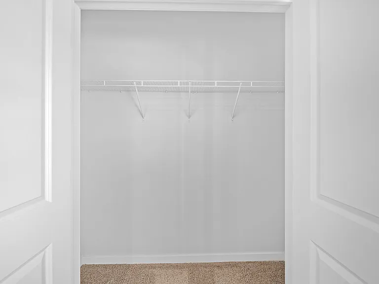 511 Darliene Dr — Photo 5