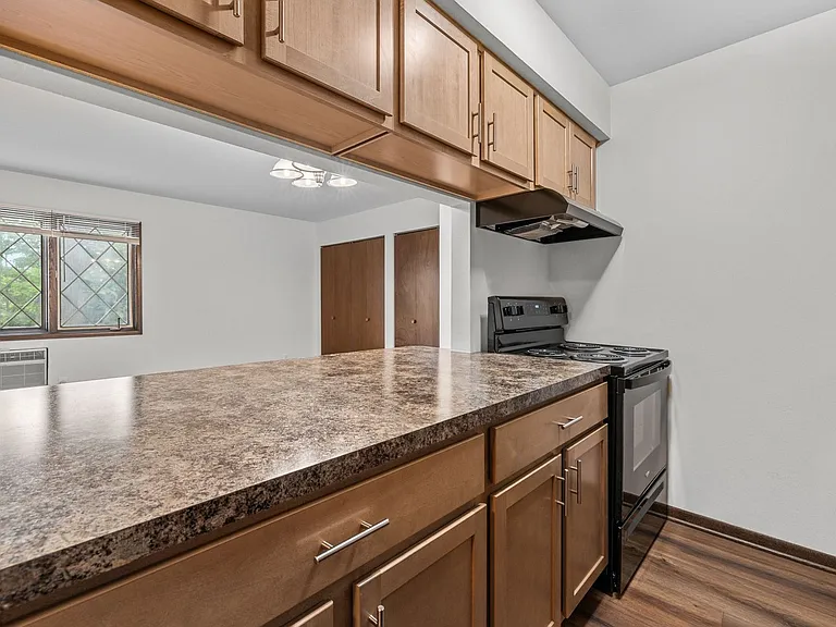 W63N14262 Washington Ave #81 — Photo 13