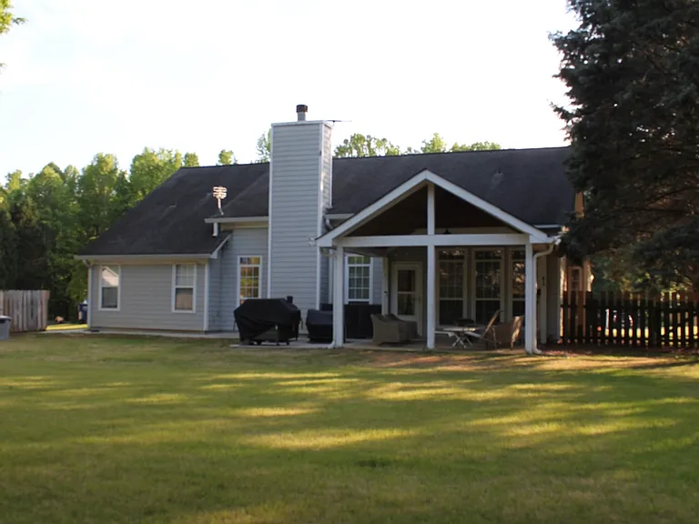4015 Delamar Dr — Photo 29