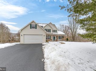 7202 Stein Rd, Zionsville, PA 18092