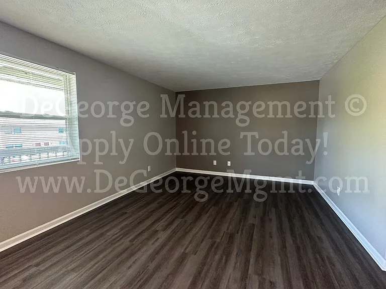 Burdick Estates Apartments — Photo 87