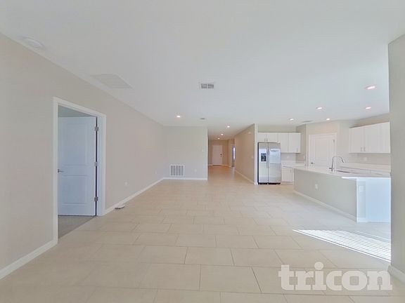 4th image of 232 Garnet Ave