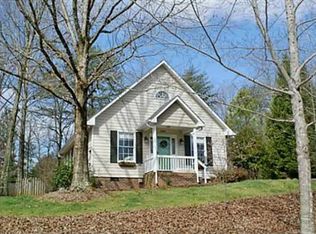 8627 Dog Leg Rd, Sherrills Ford, NC 28673