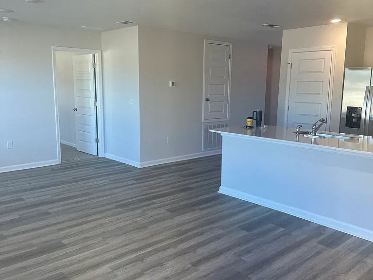 4750 Airmen Dr — Photo 9