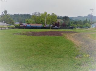 910 E Central Ave, Sutherlin, OR 97479