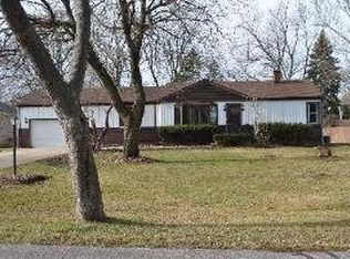 1116 N Meadow Ln, Mount Prospect, IL 60056