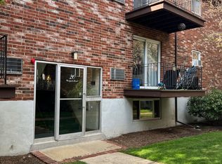 20 Westgate Rd APT 5, Chestnut Hill, MA 02467