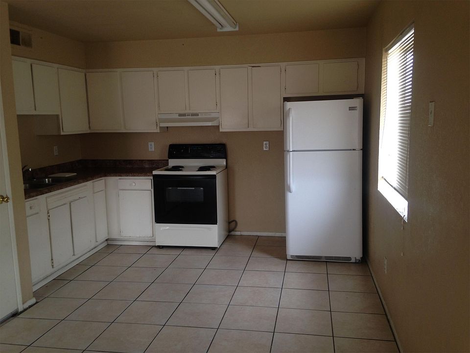 1st image of 1621 E Wood St APT 2