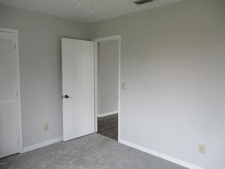 1346 Stephen Dr — Photo 11